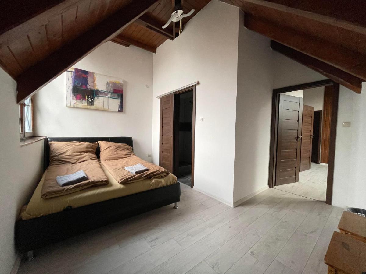 Tulipan Vendeghaz Hotel Miskolc Bagian luar foto